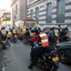 Motociclistas en la via